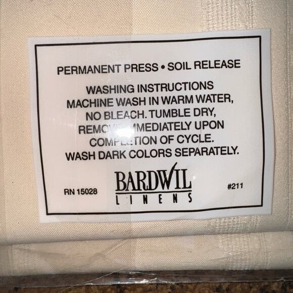 Bardwil Linens Beige Ecru Linen Napkins 17x17 Set of 4 NIP Permanent Press - Picture 3 of 3